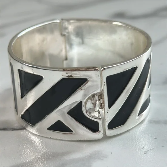 Pre owned Anne Klien Silver and Black Geometric bracelet - Picture 5 of 16